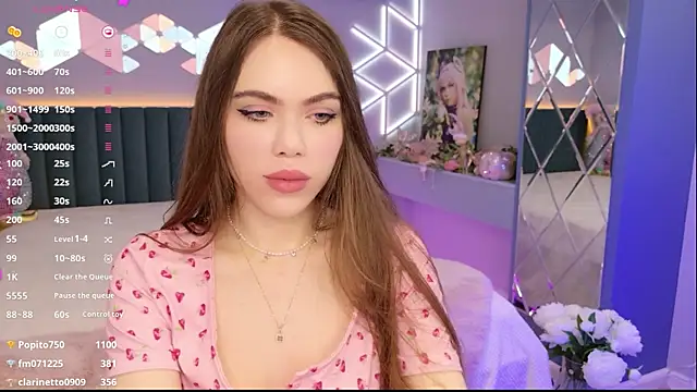 XXX chat uživo modela MimiForce