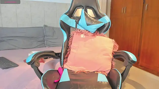 _maria_foxx_'s Live XXX Chat