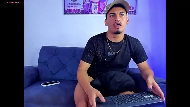 Ares_DAMM's Live XXX Chat