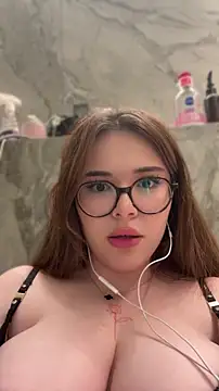 Chat +18 de CutiePie3 ao vivo