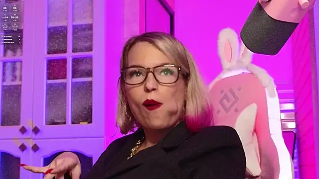 Lady_Shine élő XXX-chatje