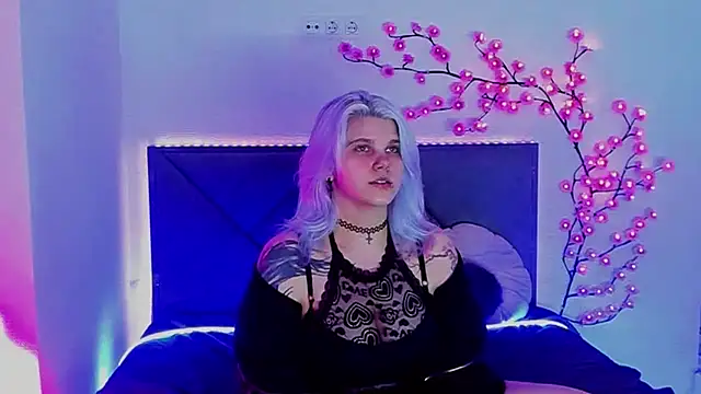 Онлайн чат XXX JoannLowe