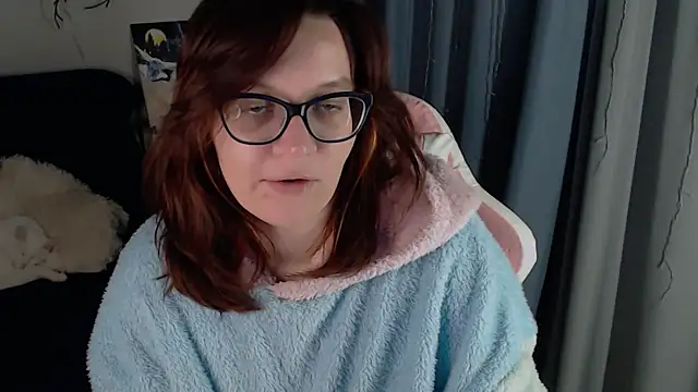 Chat +18 de Milaniya_Poolys ao vivo