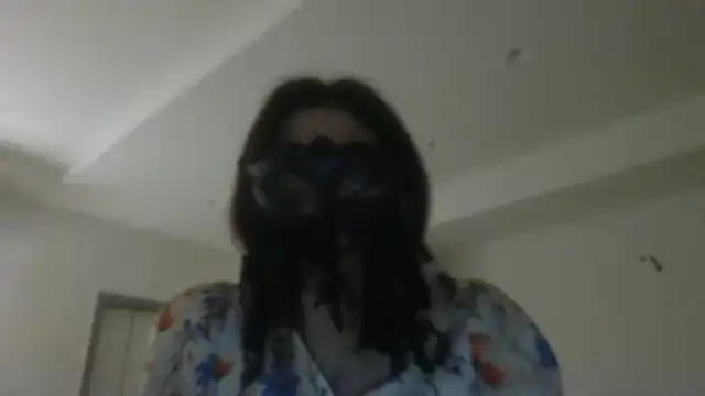 HelenTiAscolta's Live XXX Chat