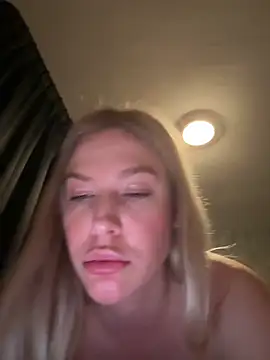 Chloemillerrxx Webcam Show