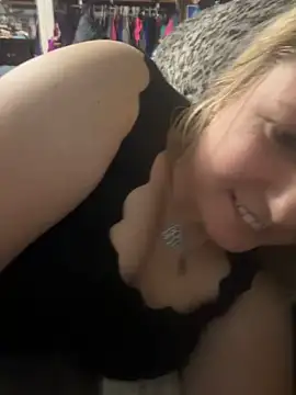 sweetkacibaby's Webcam Show
