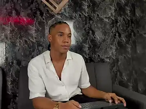 Show de axel_silva4 na webcam