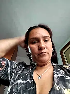 Lia_36 Chat XXX in diretta