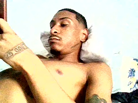 Živý XXX chat mellow_smoke