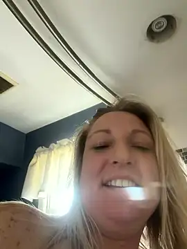 sweetkacibaby's Webcam Show