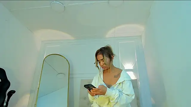 lola_red95のライブXXXチャット