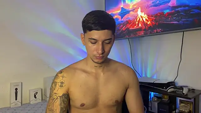 SexxxySquirterStev777 Webcamshow