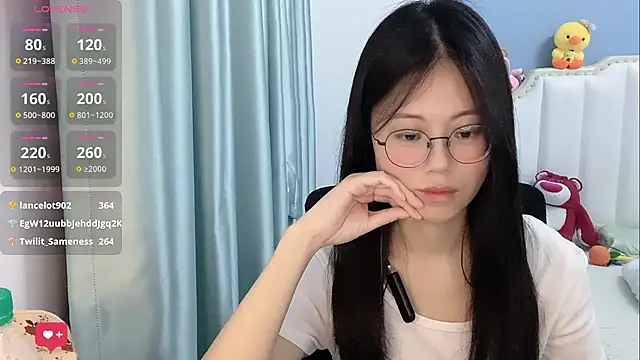 Luna-666 Pertunjukan Webcam
