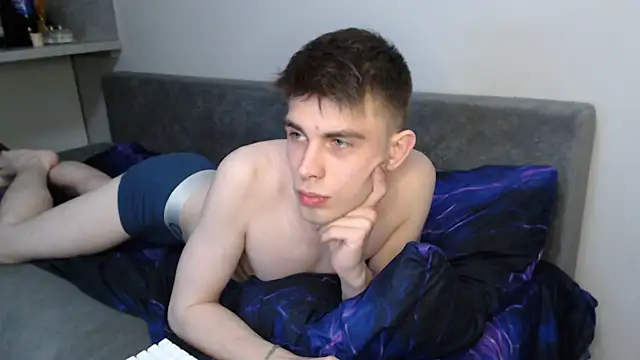 Student_Oliver Adlı Modelin Canlı XXX Sohbeti