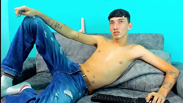 Онлайн чат XXX Maikol_Ortiz