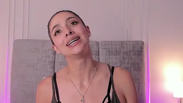 Angel-bells' Live XXX Chat