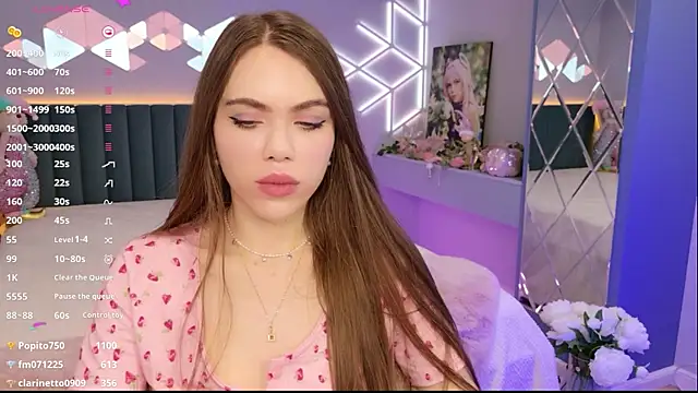 MimiForce élő XXX-chatje