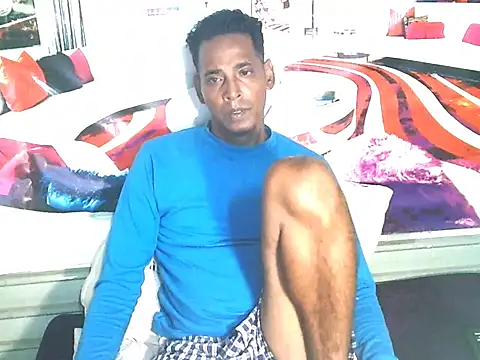 IndianHunk01 网络视讯表演