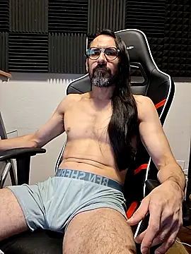 Chatroom XXX en direct de Youreherewithme