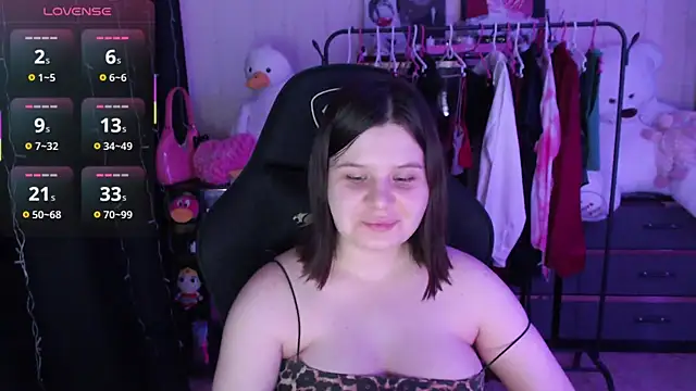 AmyVibess Chat XXX in diretta