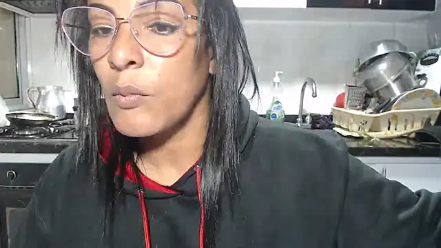 kateleyagrey's Live XXX Chat