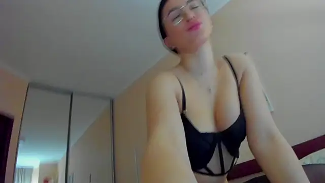 ErikaYoungs – Live XXX-chat