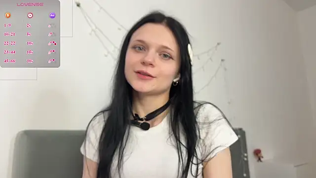 meowchaa's Webcam Show