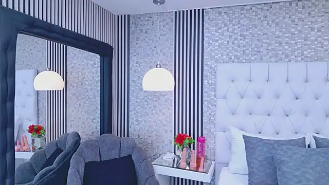 VioletSweetts élő XXX-chatje