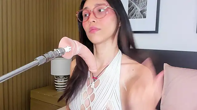 XXX chat uživo modela doll_bella_