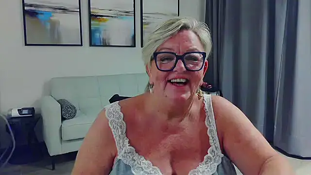 BridgetBlueEyes' Webcam Show