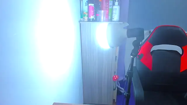 Živý XXX chat Luna_Analya