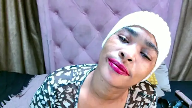 AFRICANGODDESSXXX 网络视讯表演