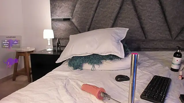 Cleopattra Live XXX Chat