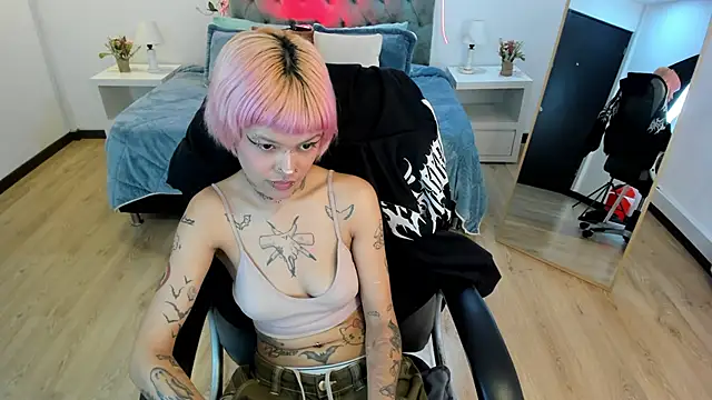 Chat XXX en directo de Bela_Craxkerr