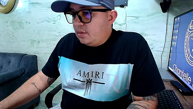 XXX chat uživo modela maximo_daddy