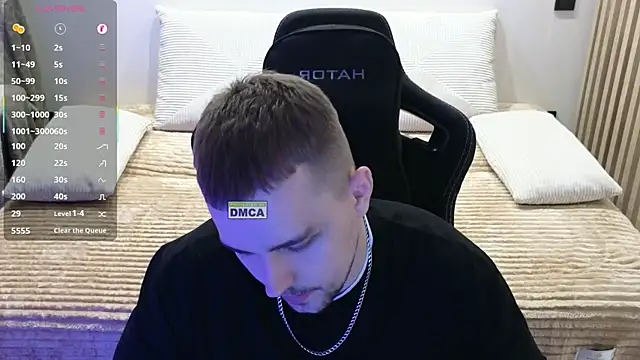 Larstar01 élő XXX-chatje