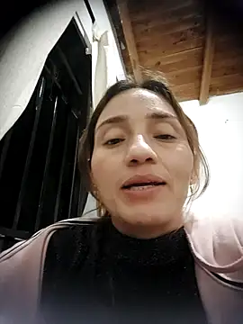 isaa- Chat XXX live
