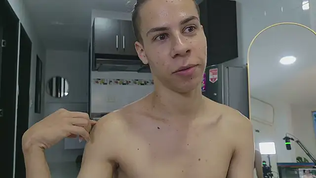 grey___27 Show in webcam