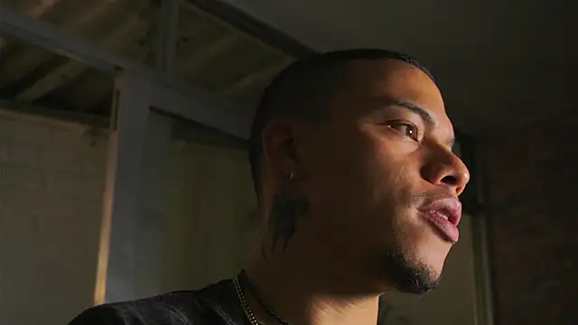 AlphaMasterXxx Chat XXX live