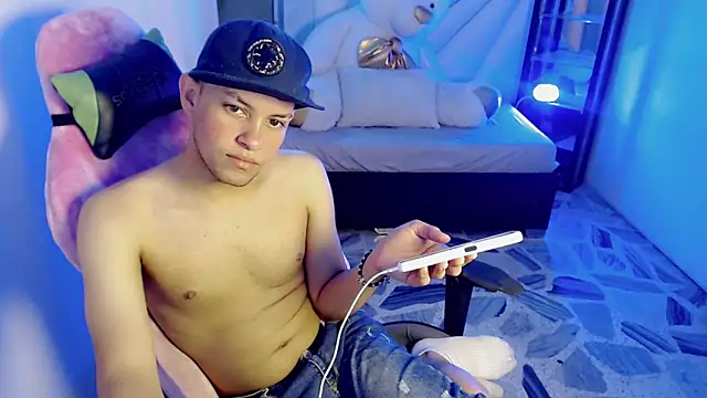 Top_and_bottom's Webcam Show