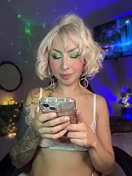 Chat XXX ao vivo de Cinamoonn