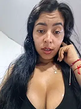 Chat XXX en directo de Luianna