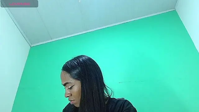 avaleri_cherry Adlı Modelin Web Kamerası Şovu