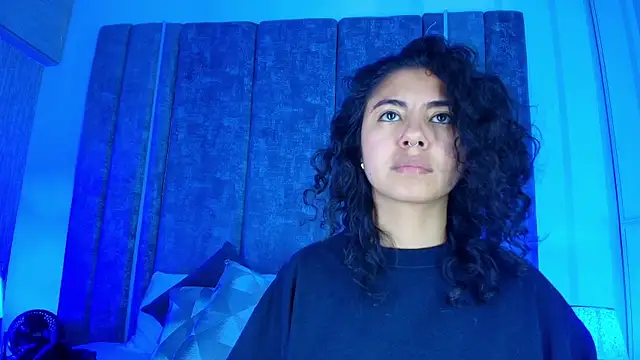 Amareto_'s Live XXX Chat