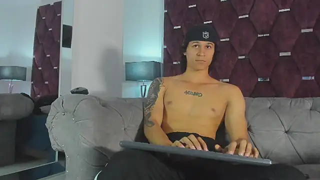 TonyBenedetti's Webcam Show