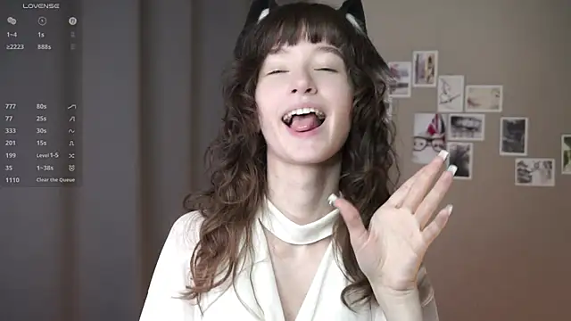 DellaLeck's Webcam Show