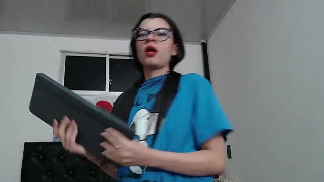 Chat +18 de pinky_f00x ao vivo