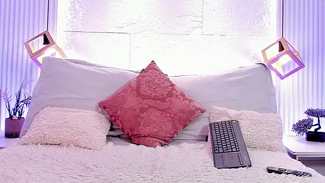 sarah_salis_ Chat XXX in diretta
