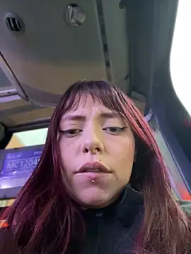 RojitasTeaseX_ élő XXX-chatje