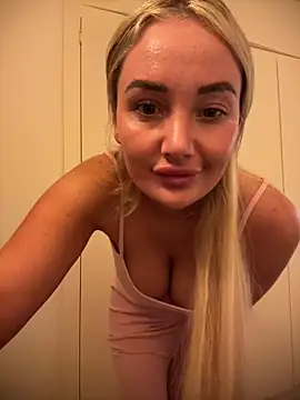 Pokazy przed kamerką – xoxohan11